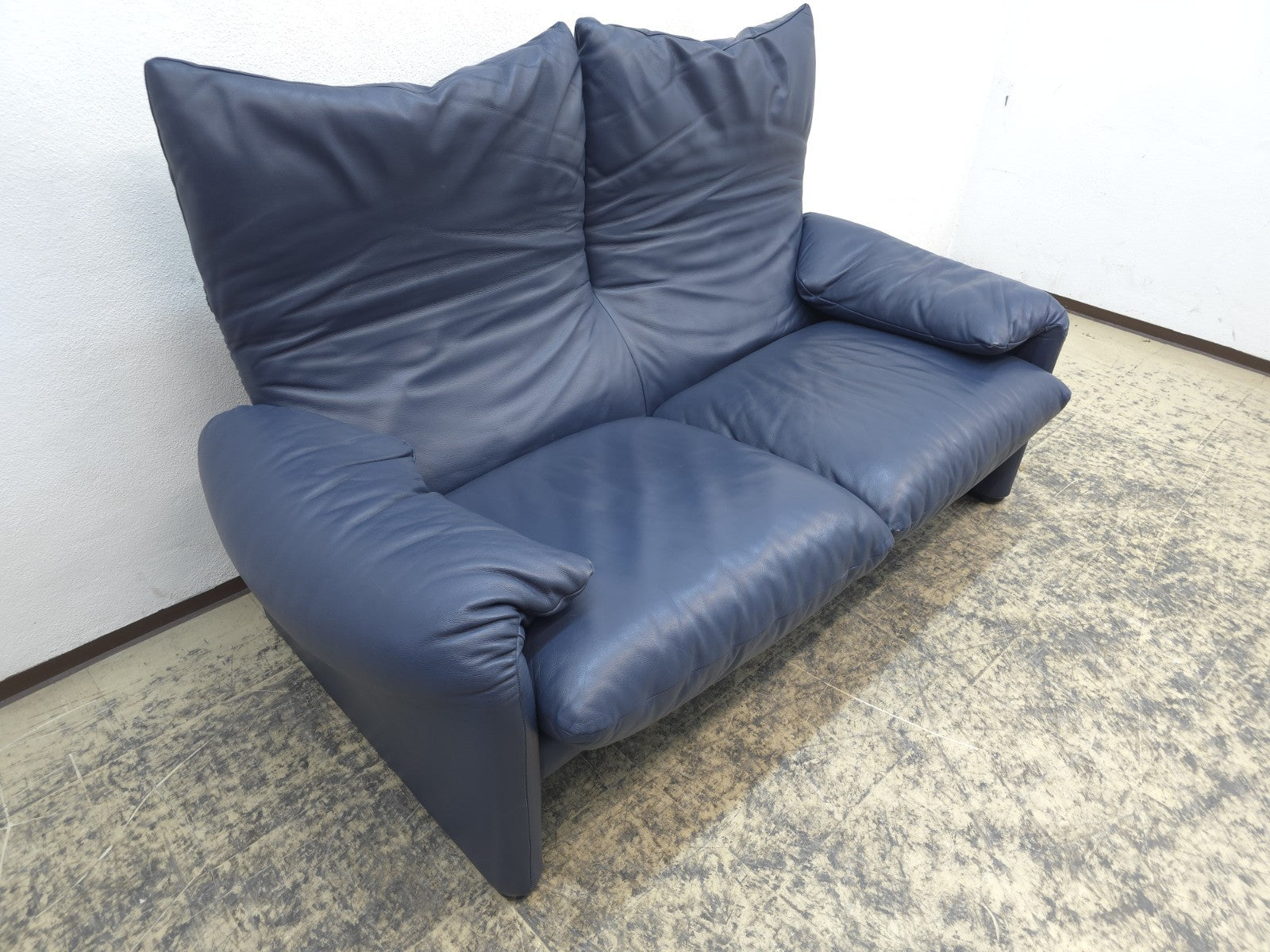 Cassina Maralunga Zweisitzer Designersofa Ledersofa Couch Ledercouch Blau Sofa-Cassina-JSFurniture