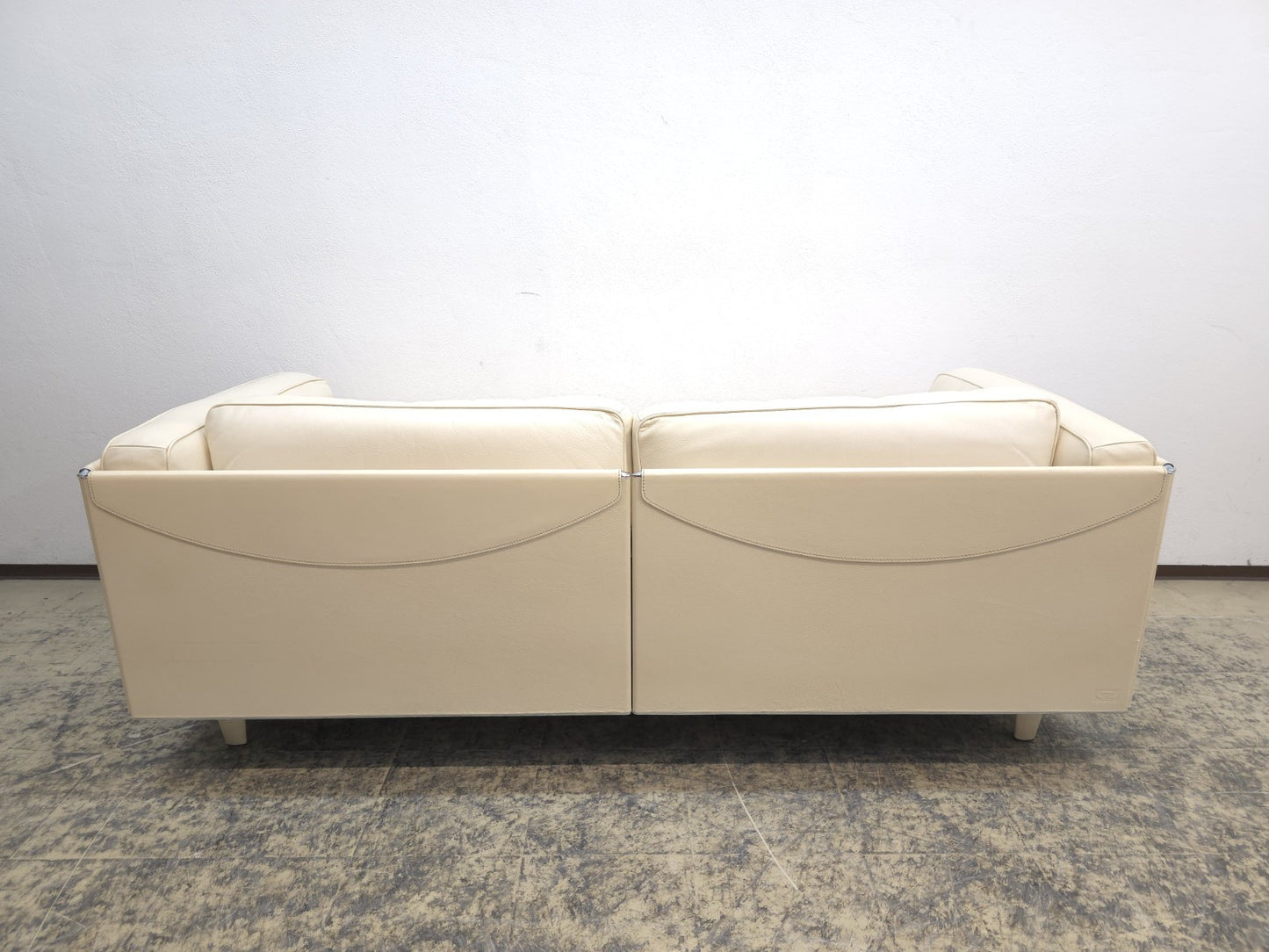 Poltrona Frau Twice Dreisitzer Ledersofa in Beige-Poltrona Frau-JSFurniture