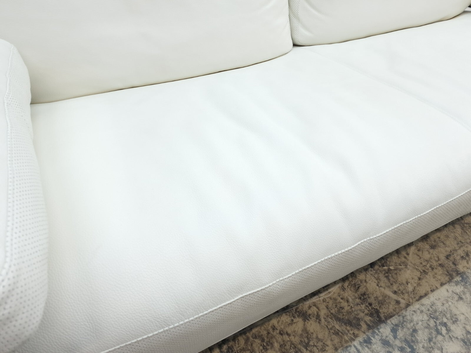 {{ product_title }} – {{ product_type }} von JS Furniture, Designer-Möbel gebraucht.