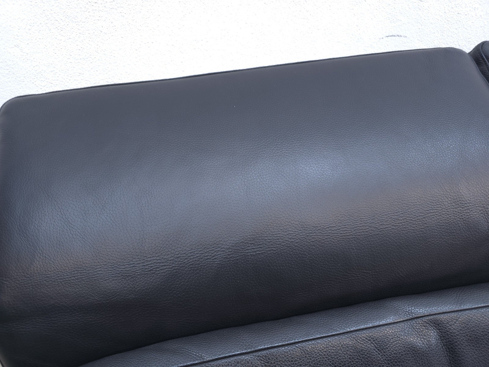 {{ product_title }} – {{ product_type }} von JS Furniture, Designer-Möbel gebraucht.