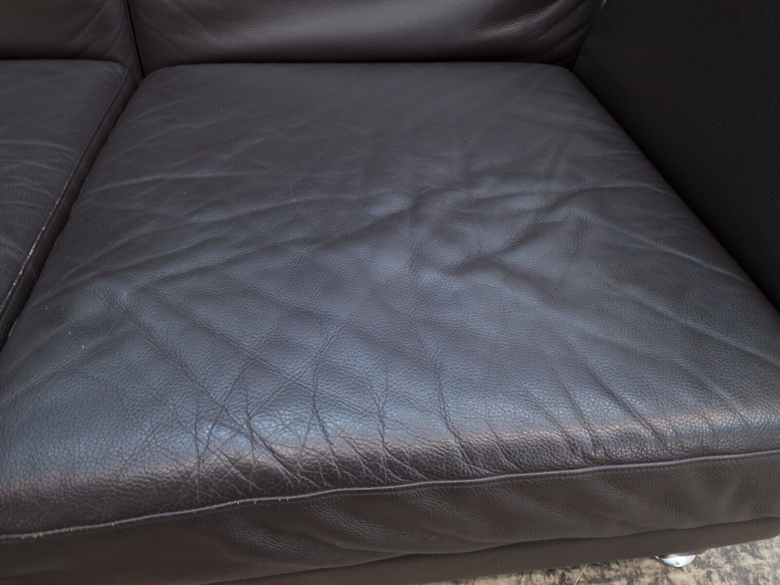 {{ product_title }} – {{ product_type }} von JS Furniture, Designer-Möbel gebraucht.