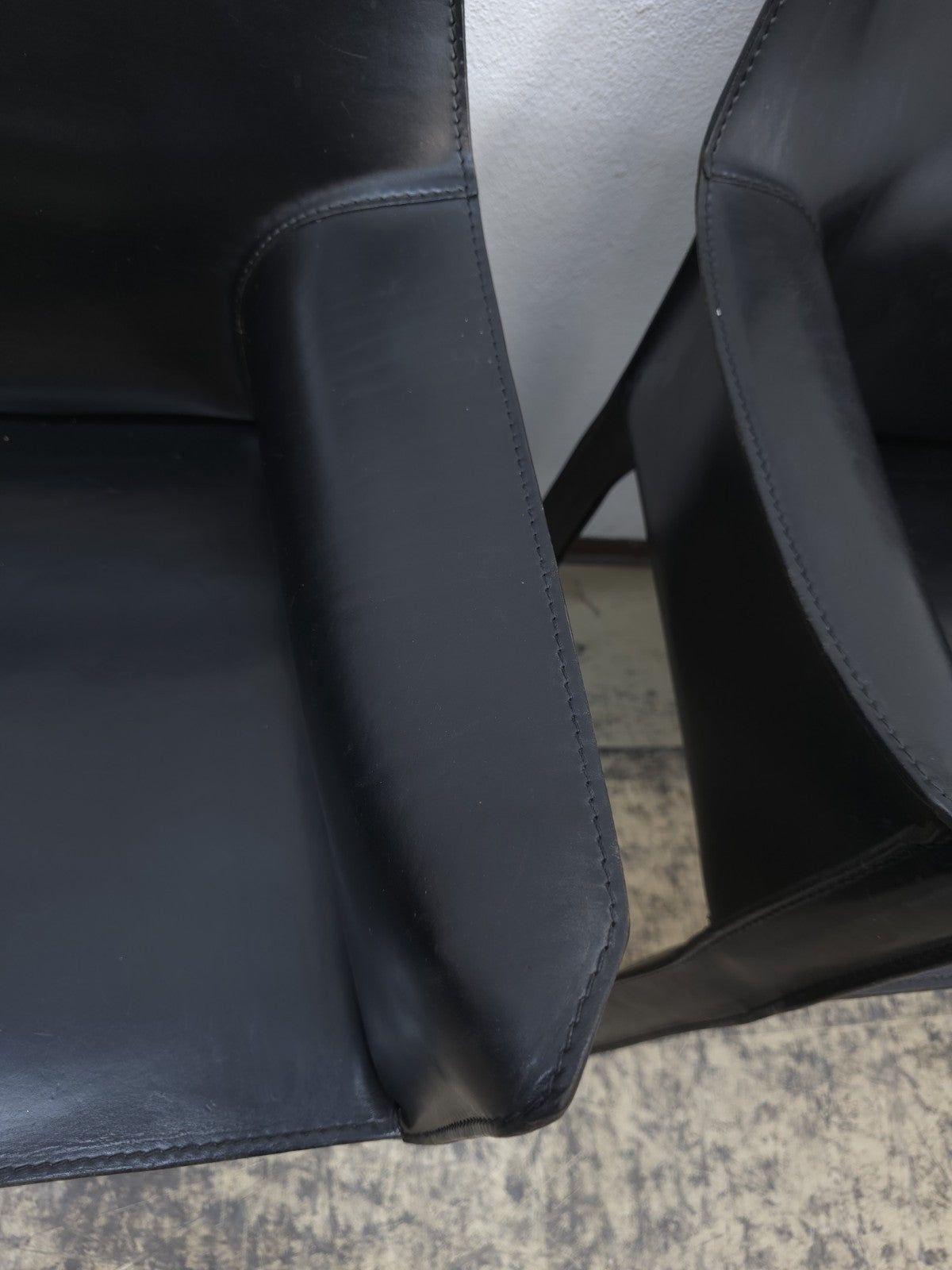 {{ product_title }} – {{ product_type }} von JS Furniture, Designer-Möbel gebraucht.