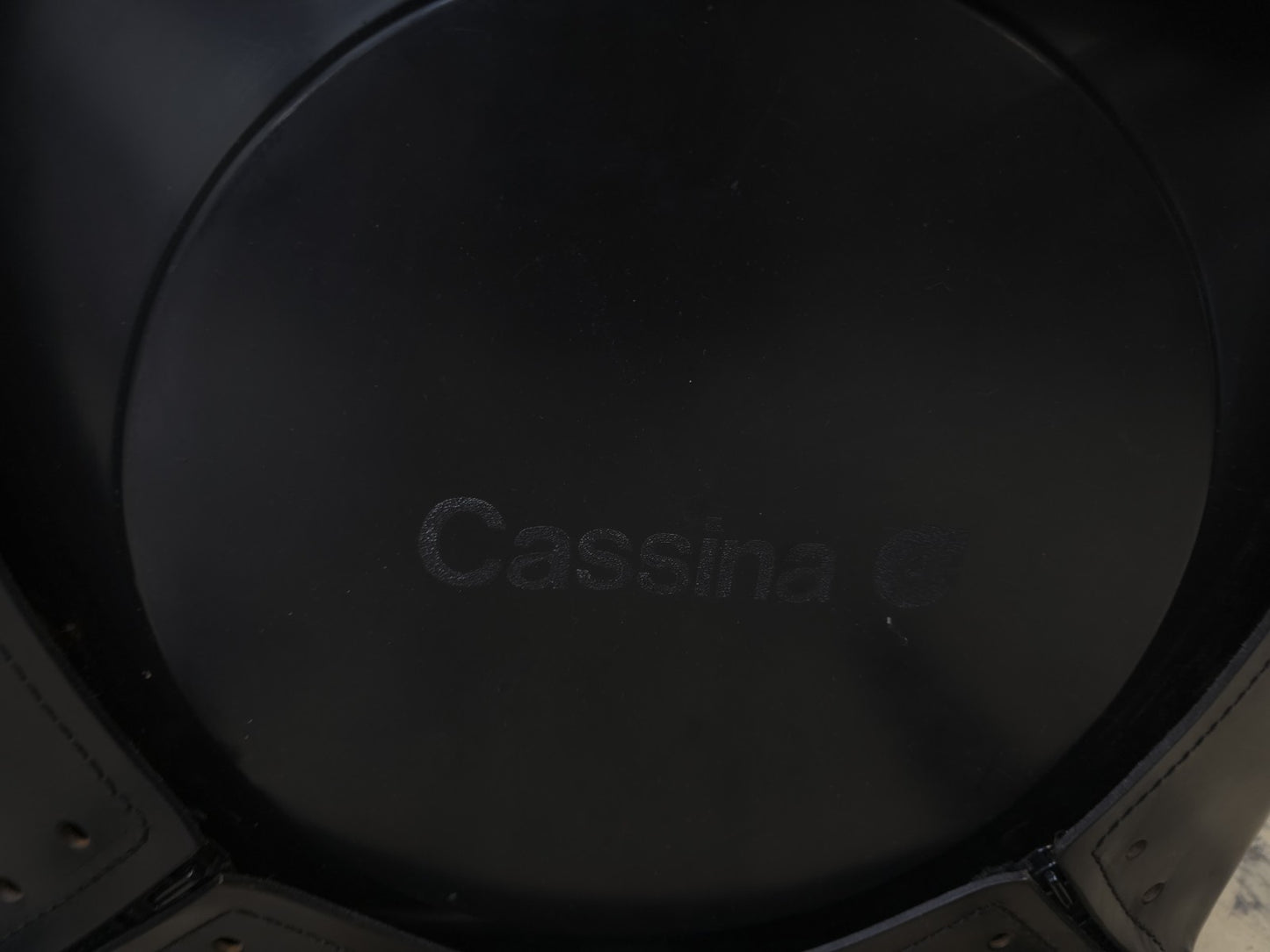 {{ product_title }} – {{ product_type }} von JS Furniture, Designer-Möbel gebraucht.