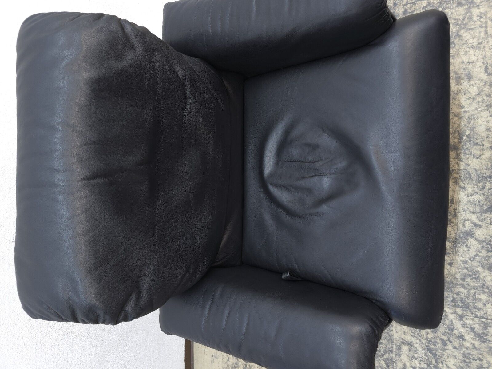 {{ product_title }} – {{ product_type }} von JS Furniture, Designer-Möbel gebraucht.