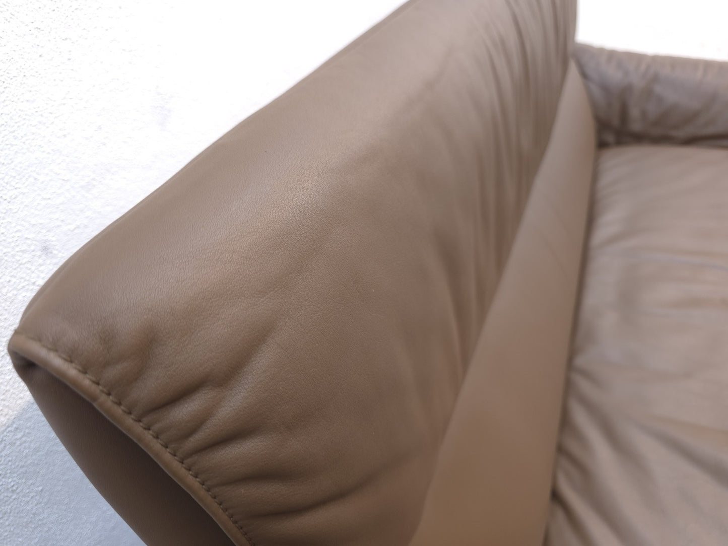 De Sede DS-2011 Braun Zweisitzer Designersofa Ledersofa Couch desede-De Sede-JSFurniture