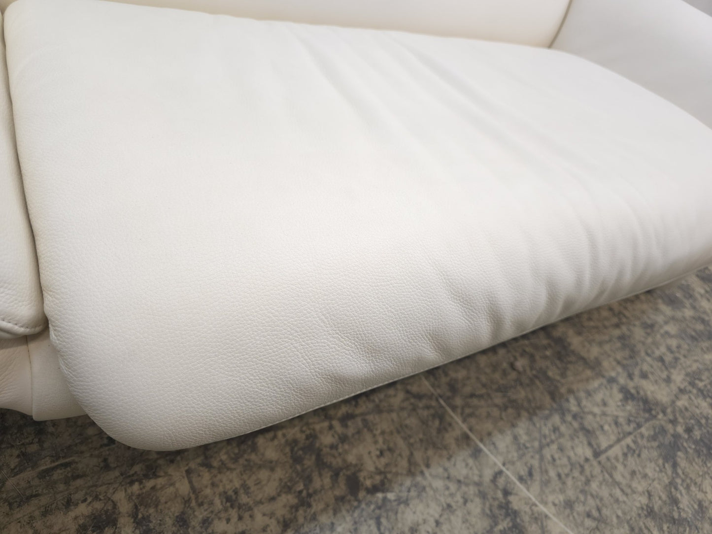 De Sede DS-2011 Designersofa Ledersofa Couch Zweisitzer Creme-De Sede-JSFurniture