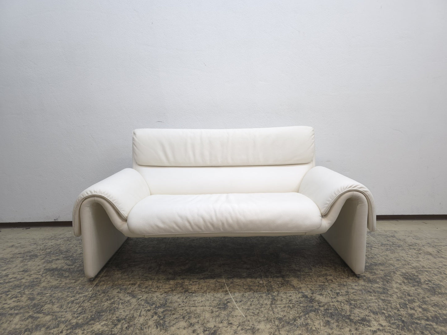 De Sede DS-2011 Designersofa Ledersofa Couch Zweisitzer Creme-De Sede-JSFurniture