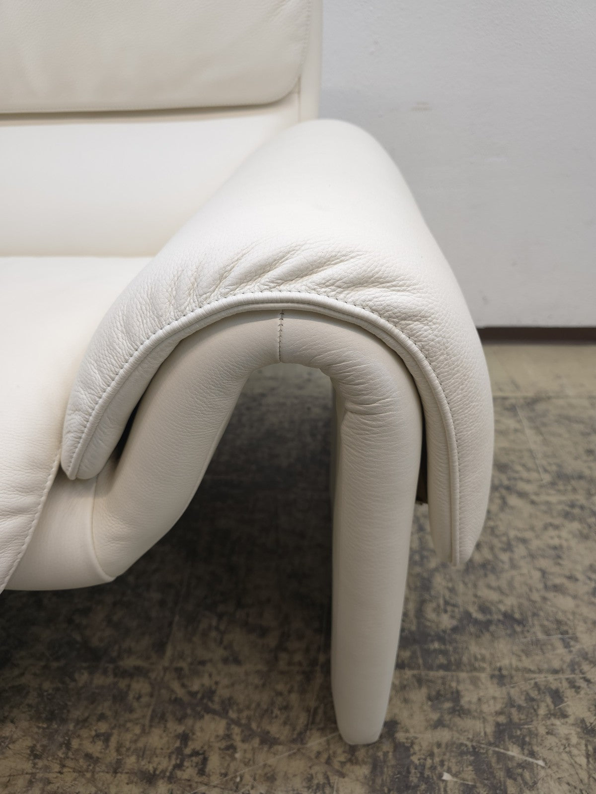 De Sede DS-2011 Designersofa Ledersofa Couch Zweisitzer Creme-De Sede-JSFurniture
