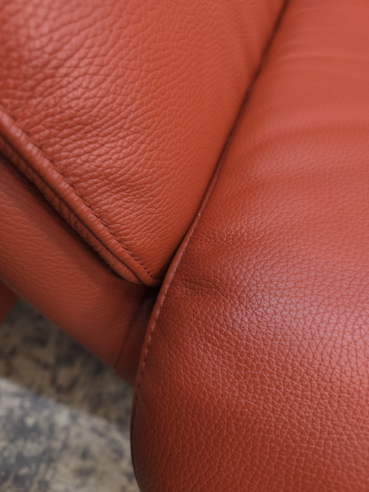 De Sede DS-2011 Dreisitzer Designersofa Lachsfarbe-De Sede-JSFurniture