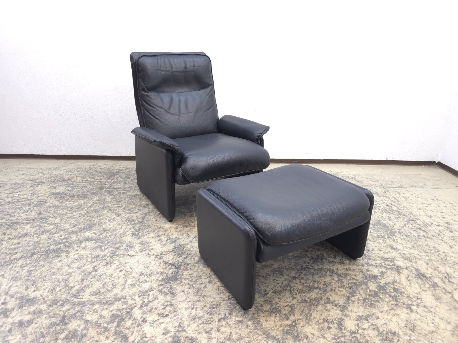 De Sede DS-61 Ledersessel mit Hocker Blau Designer Sessel-De Sede-JSFurniture