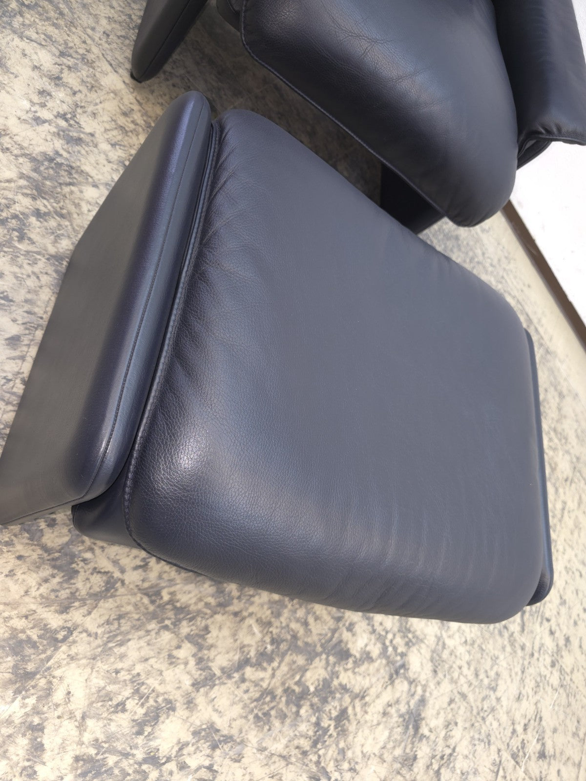 De Sede DS-61 Ledersessel mit Hocker Blau Designer Sessel-De Sede-JSFurniture
