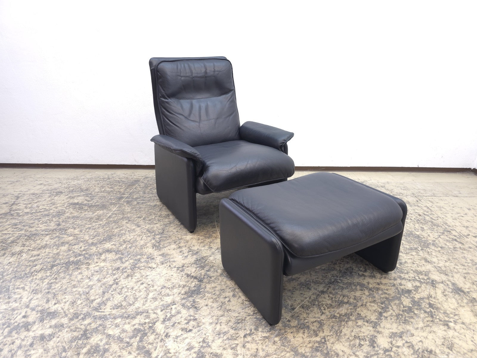 De Sede DS-61 Ledersessel mit Hocker Blau Designer Sessel-De Sede-JSFurniture