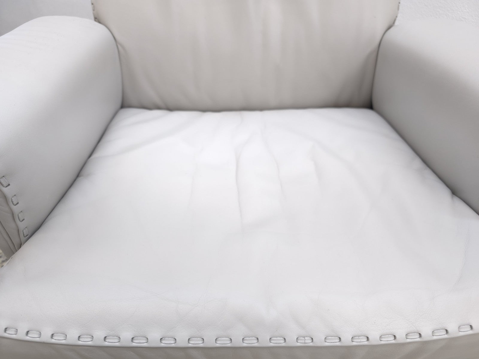 {{ product_title }} – {{ product_type }} von JS Furniture, Designer-Möbel gebraucht.
