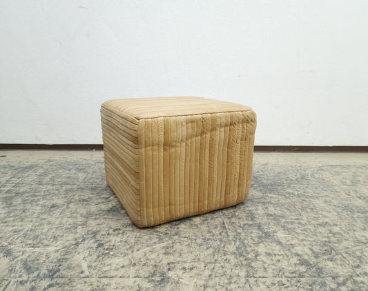 {{ product_title }} – {{ product_type }} von JS Furniture, Designer-Möbel gebraucht.