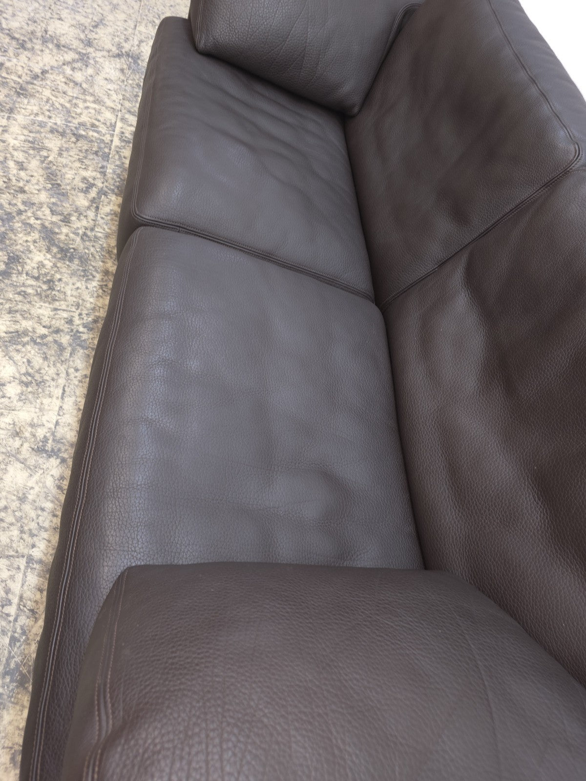 {{ product_title }} – {{ product_type }} von JS Furniture, Designer-Möbel gebraucht.