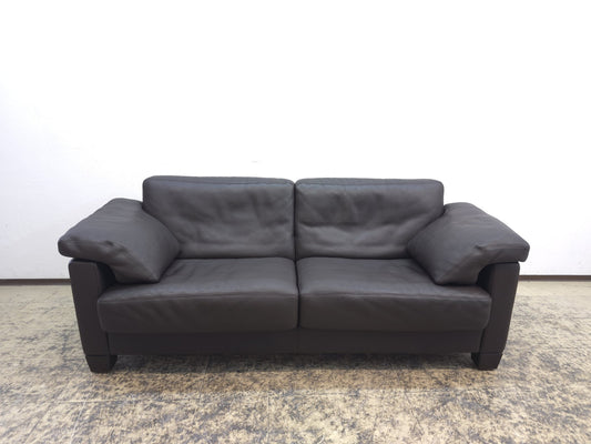 {{ product_title }} – {{ product_type }} von JS Furniture, Designer-Möbel gebraucht.