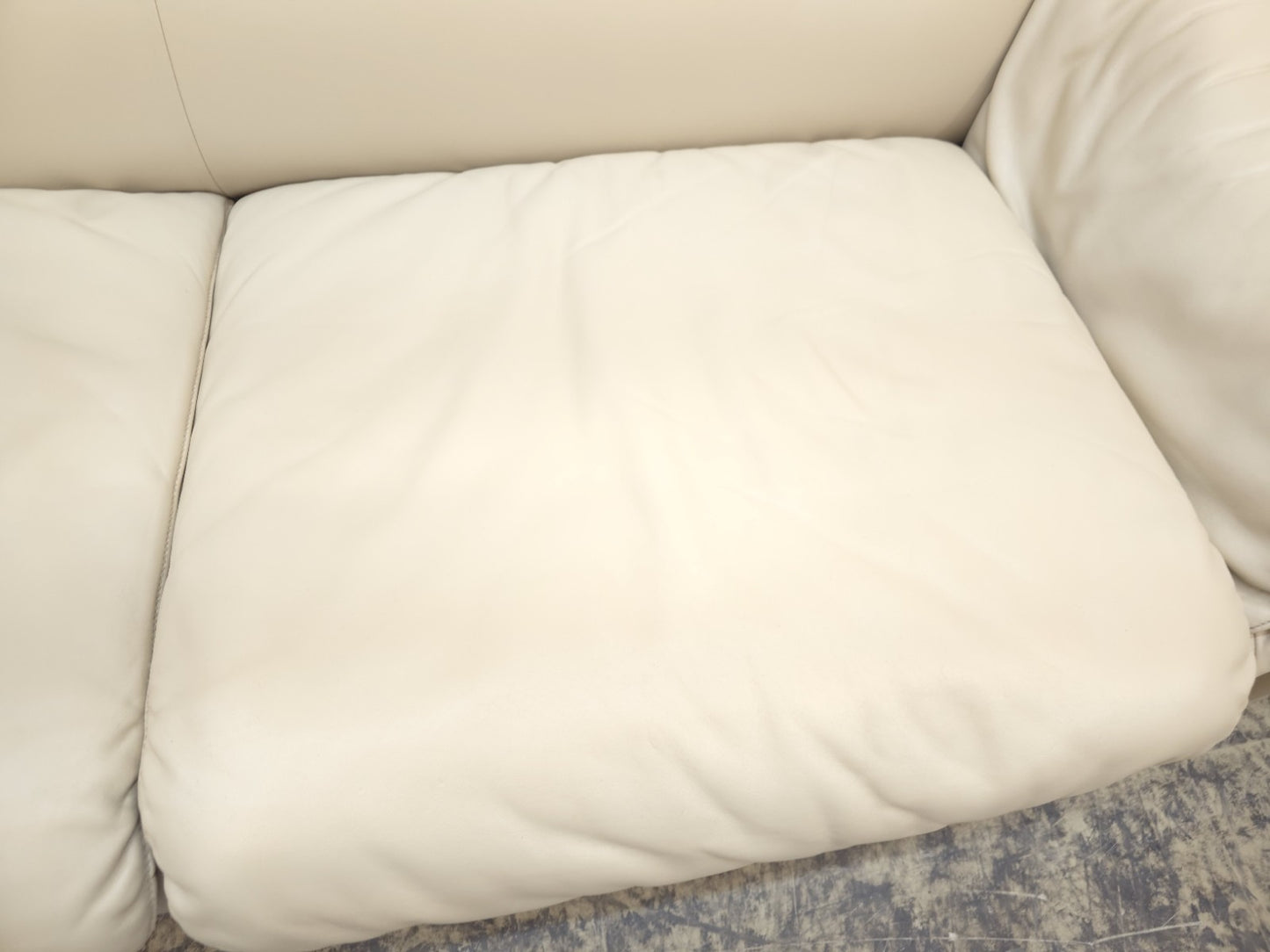 De Sede ds 2011 Designersofa Ledersofa Couch Desede beige Zweisitzer-De Sede-JSFurniture