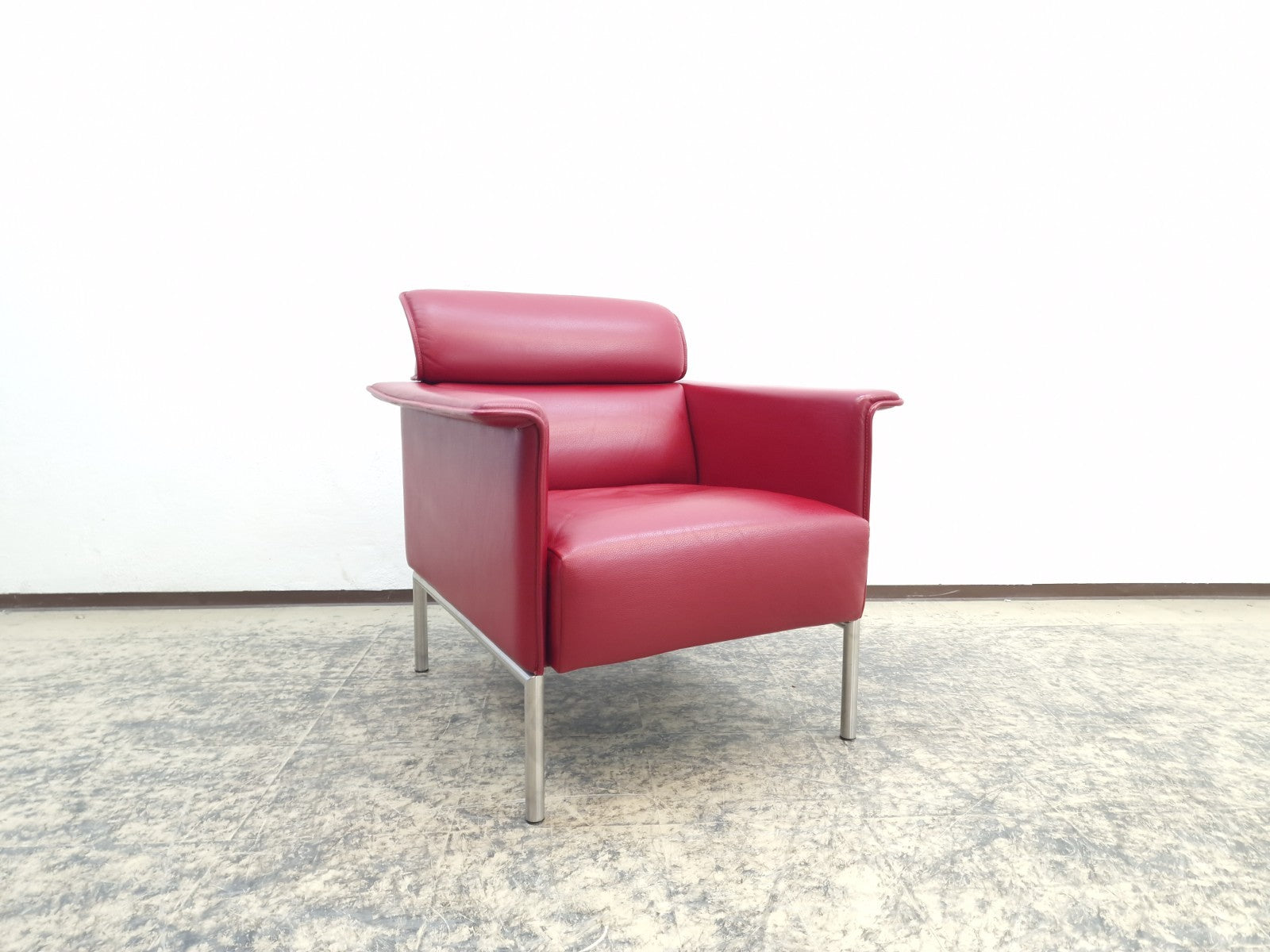 {{ product_title }} – {{ product_type }} von JS Furniture, Designer-Möbel gebraucht.