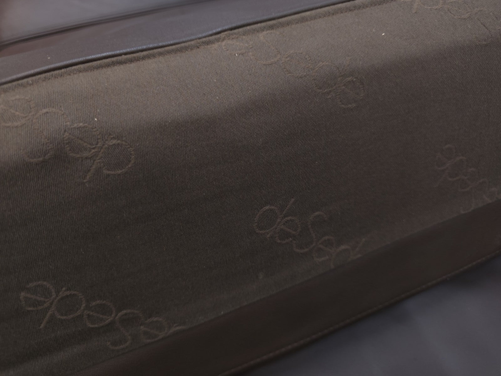 {{ product_title }} – {{ product_type }} von JS Furniture, Designer-Möbel gebraucht.
