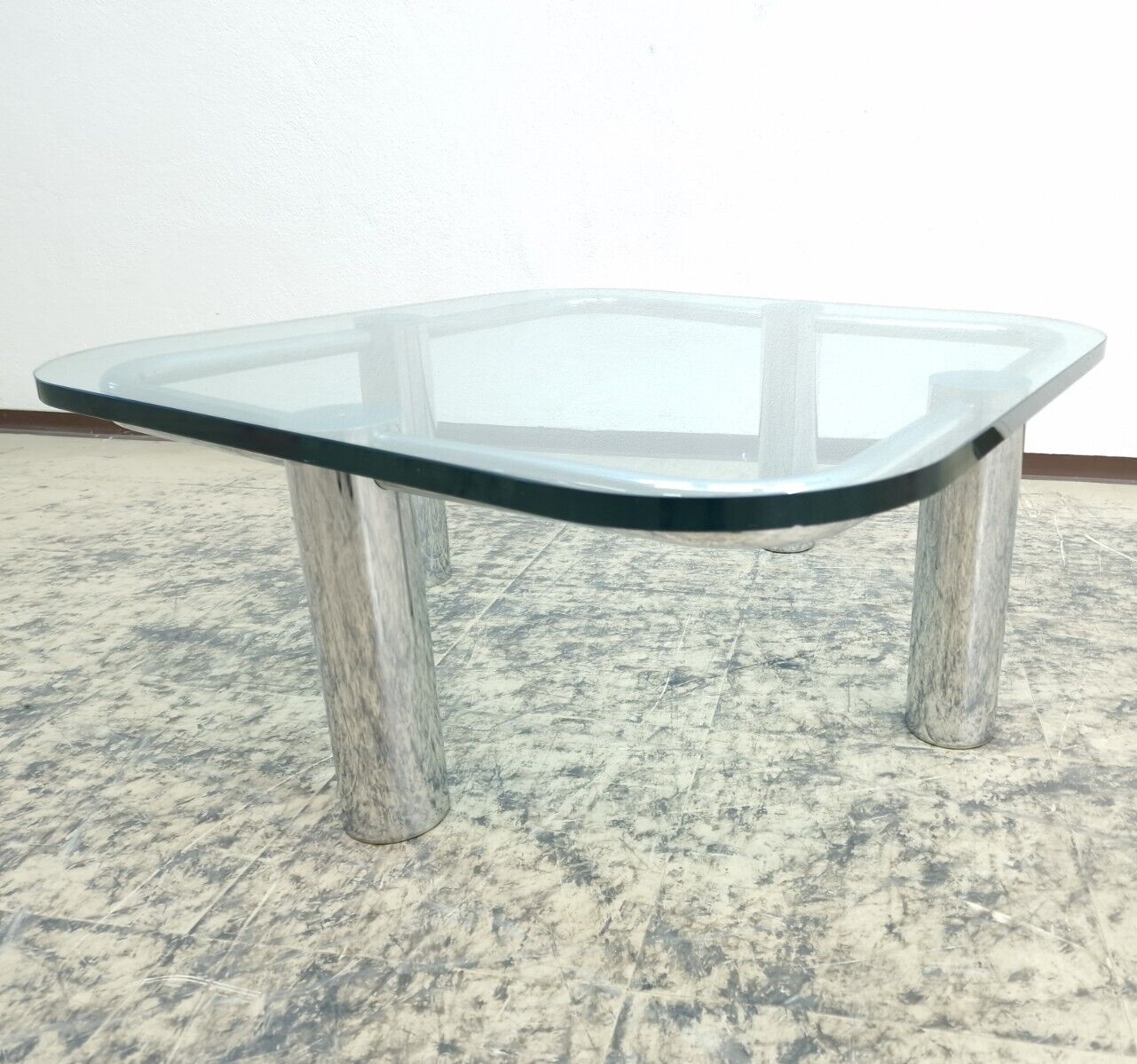 {{ product_title }} – {{ product_type }} von JS Furniture, Designer-Möbel gebraucht.