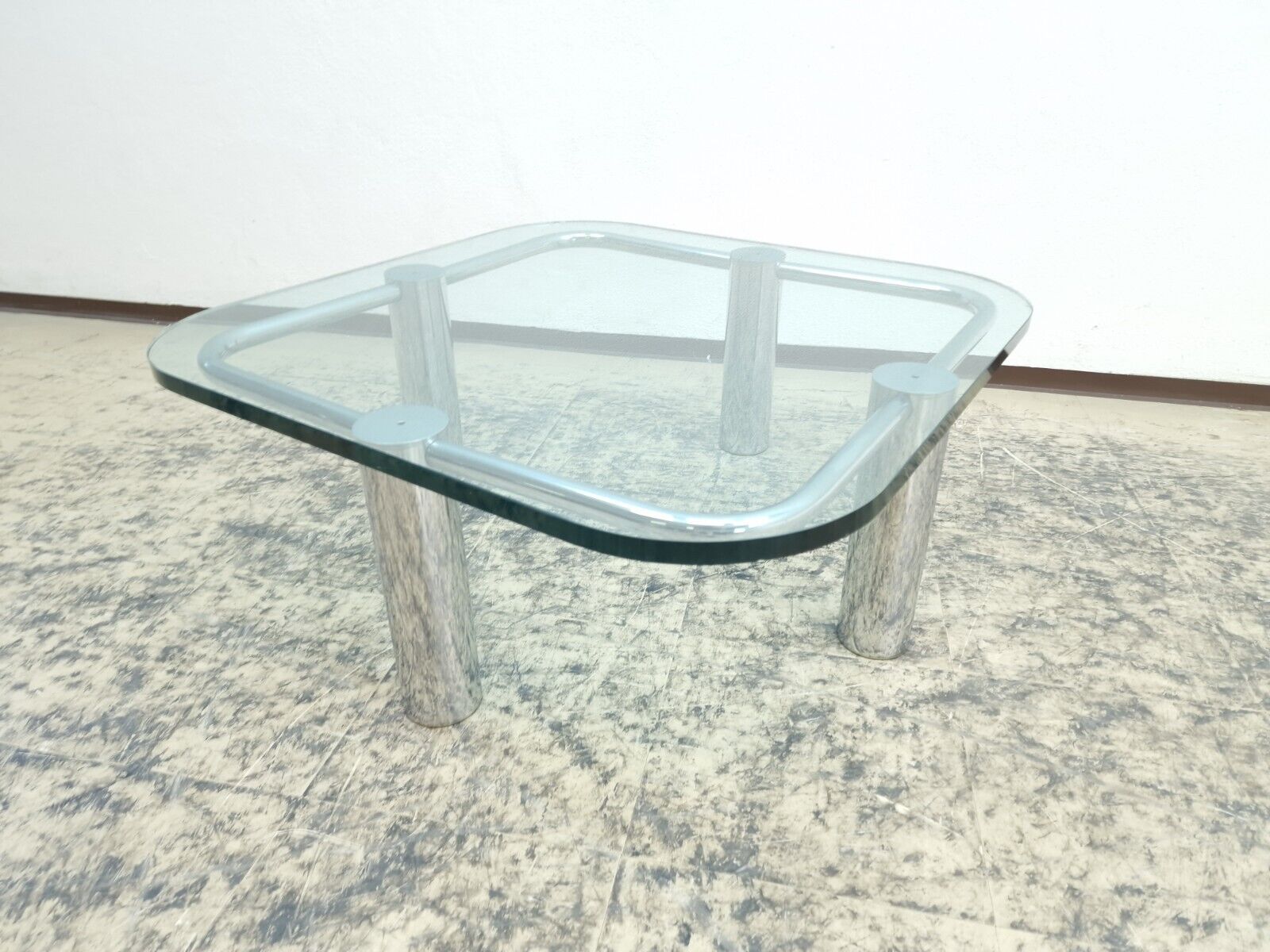{{ product_title }} – {{ product_type }} von JS Furniture, Designer-Möbel gebraucht.