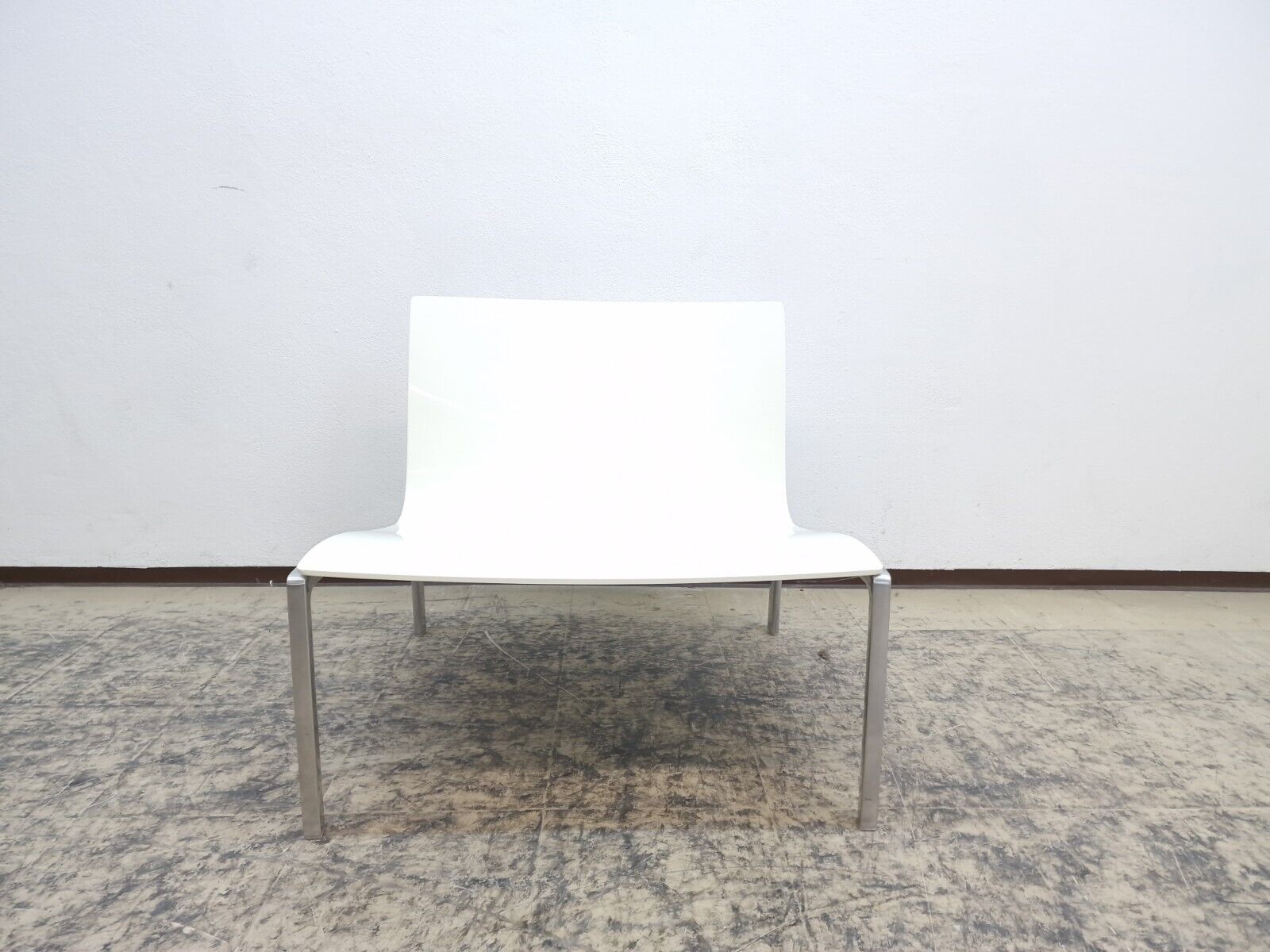 {{ product_title }} – {{ product_type }} von JS Furniture, Designer-Möbel gebraucht.
