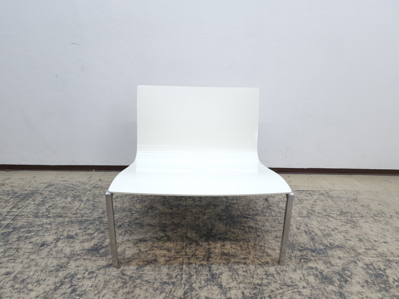 {{ product_title }} – {{ product_type }} von JS Furniture, Designer-Möbel gebraucht.