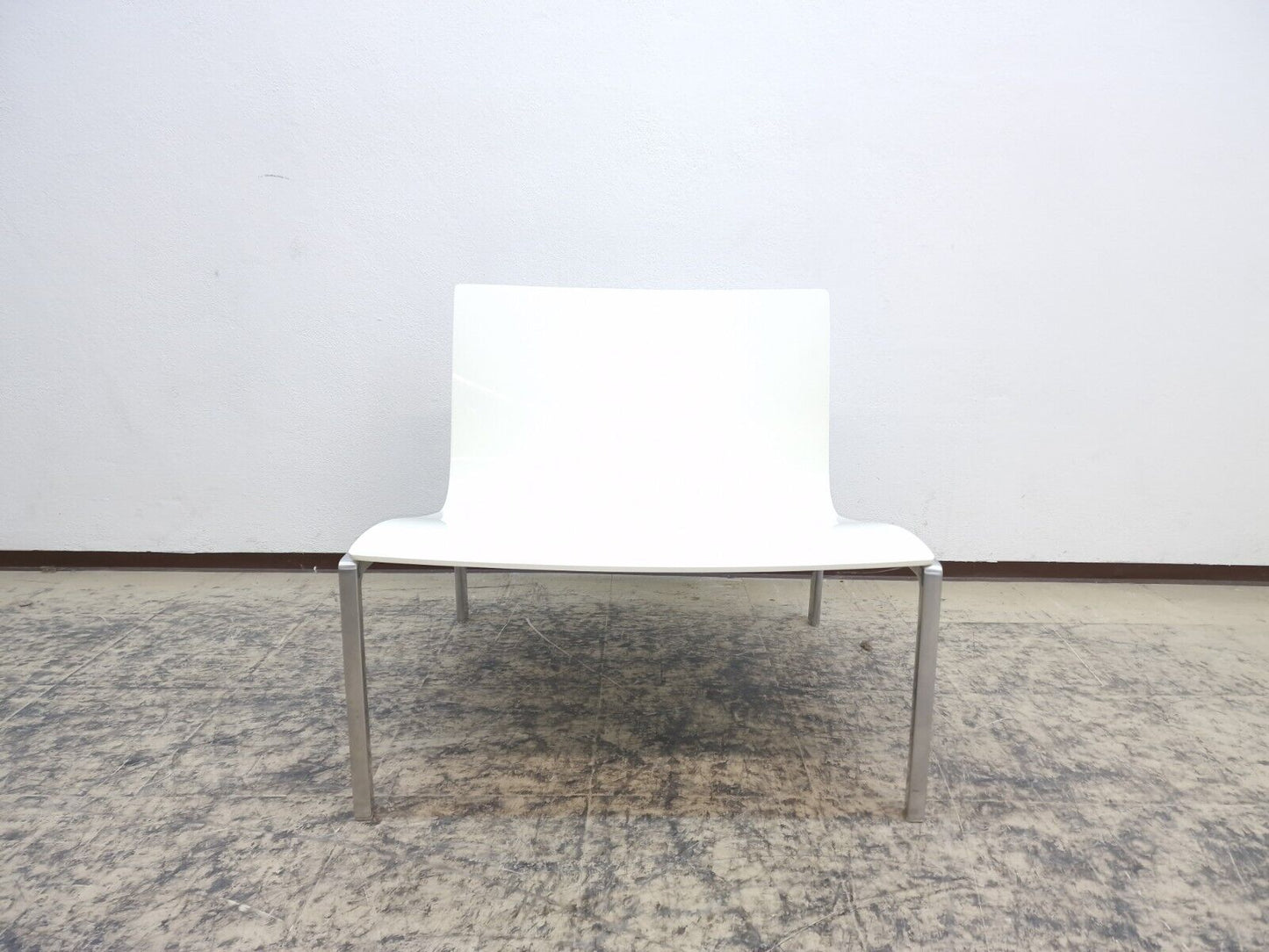 {{ product_title }} – {{ product_type }} von JS Furniture, Designer-Möbel gebraucht.