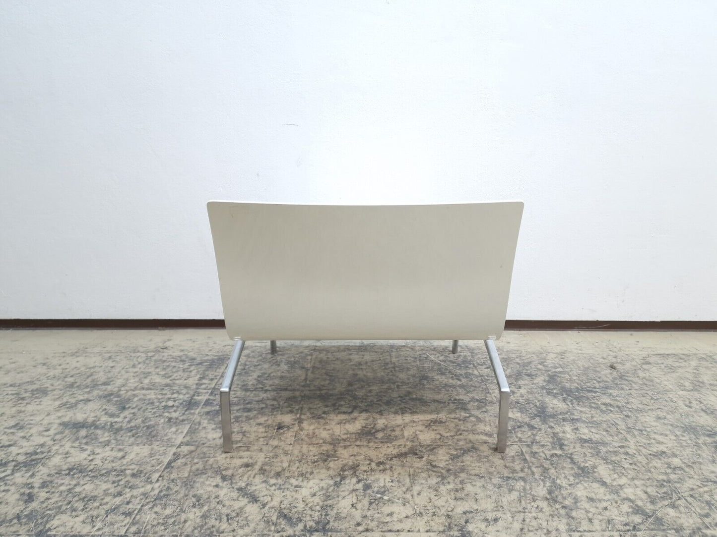 {{ product_title }} – {{ product_type }} von JS Furniture, Designer-Möbel gebraucht.