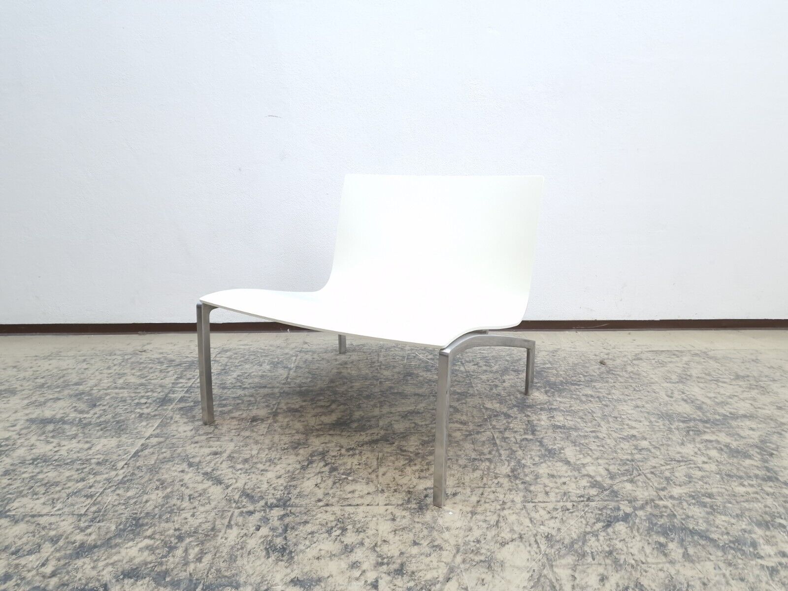 {{ product_title }} – {{ product_type }} von JS Furniture, Designer-Möbel gebraucht.