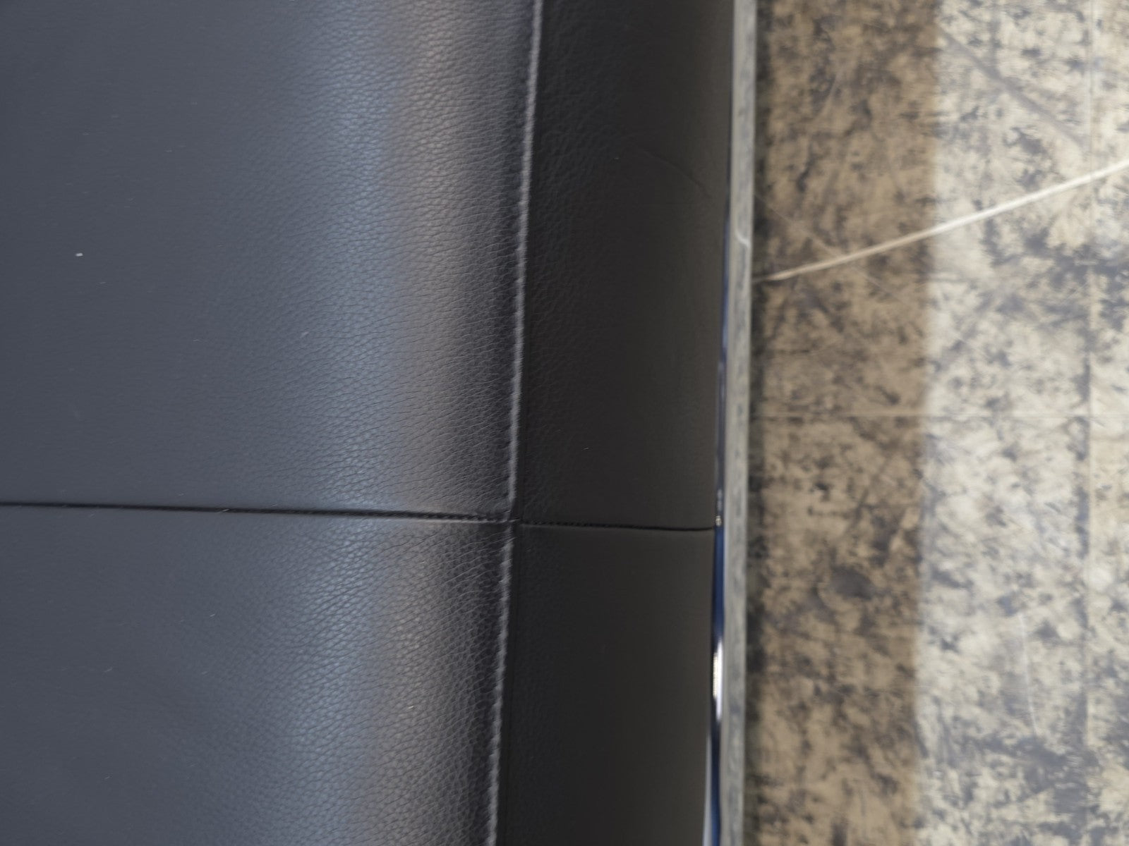{{ product_title }} – {{ product_type }} von JS Furniture, Designer-Möbel gebraucht.
