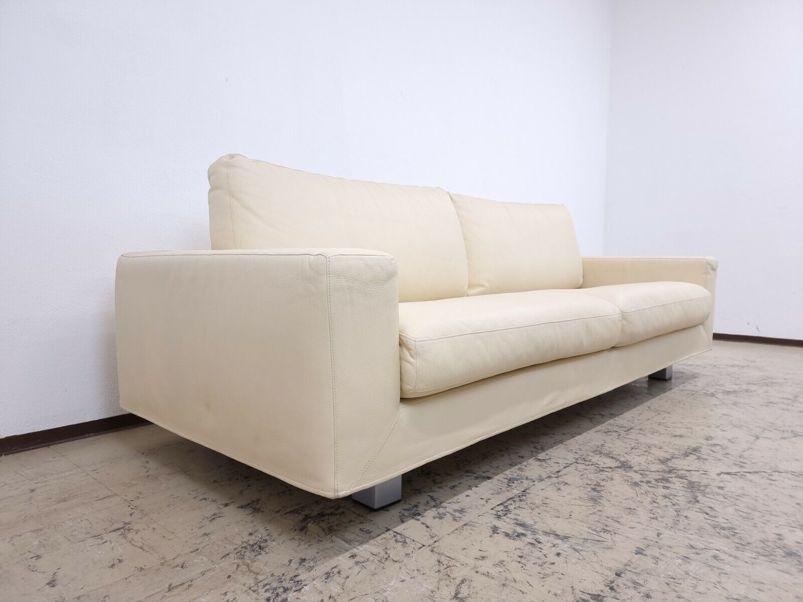 FSM Sofa Dreisitzer Designersofa De Sede Echtledersofa in der Farbe creme beige-De Sede-JSFurniture
