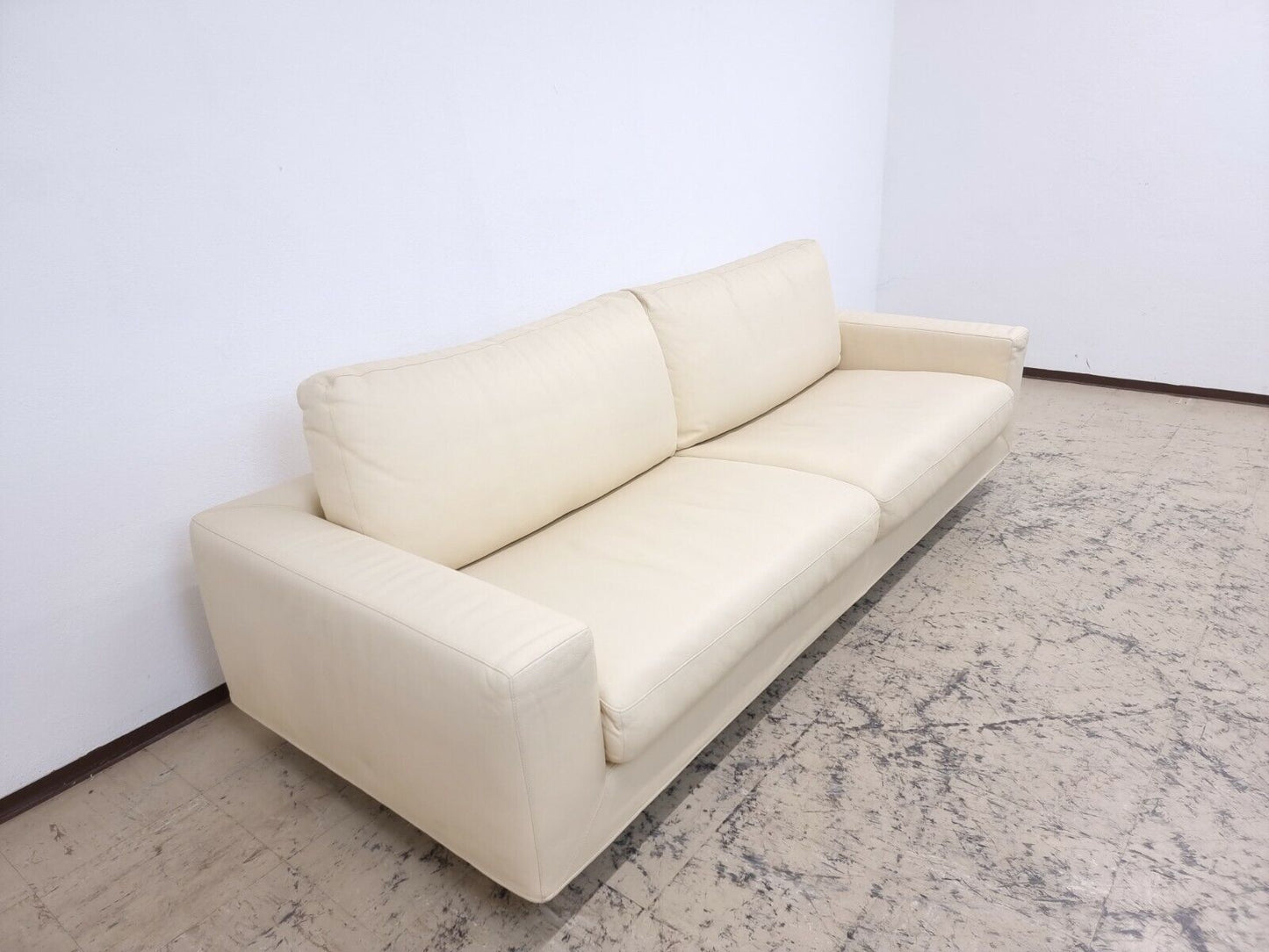 FSM Sofa Dreisitzer Designersofa De Sede Echtledersofa in der Farbe creme beige-De Sede-JSFurniture
