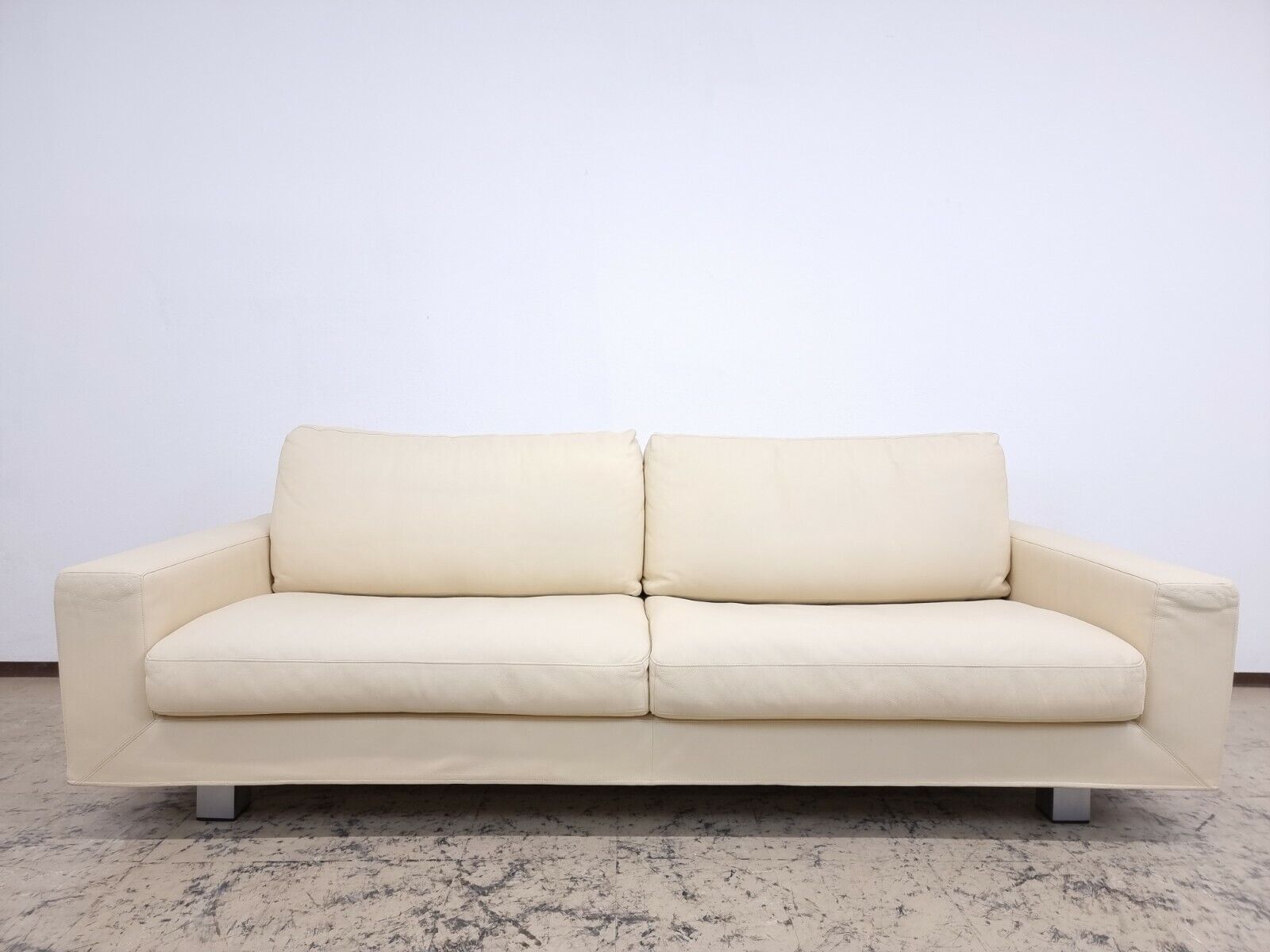 FSM Sofa Dreisitzer Designersofa De Sede Echtledersofa in der Farbe creme beige-De Sede-JSFurniture