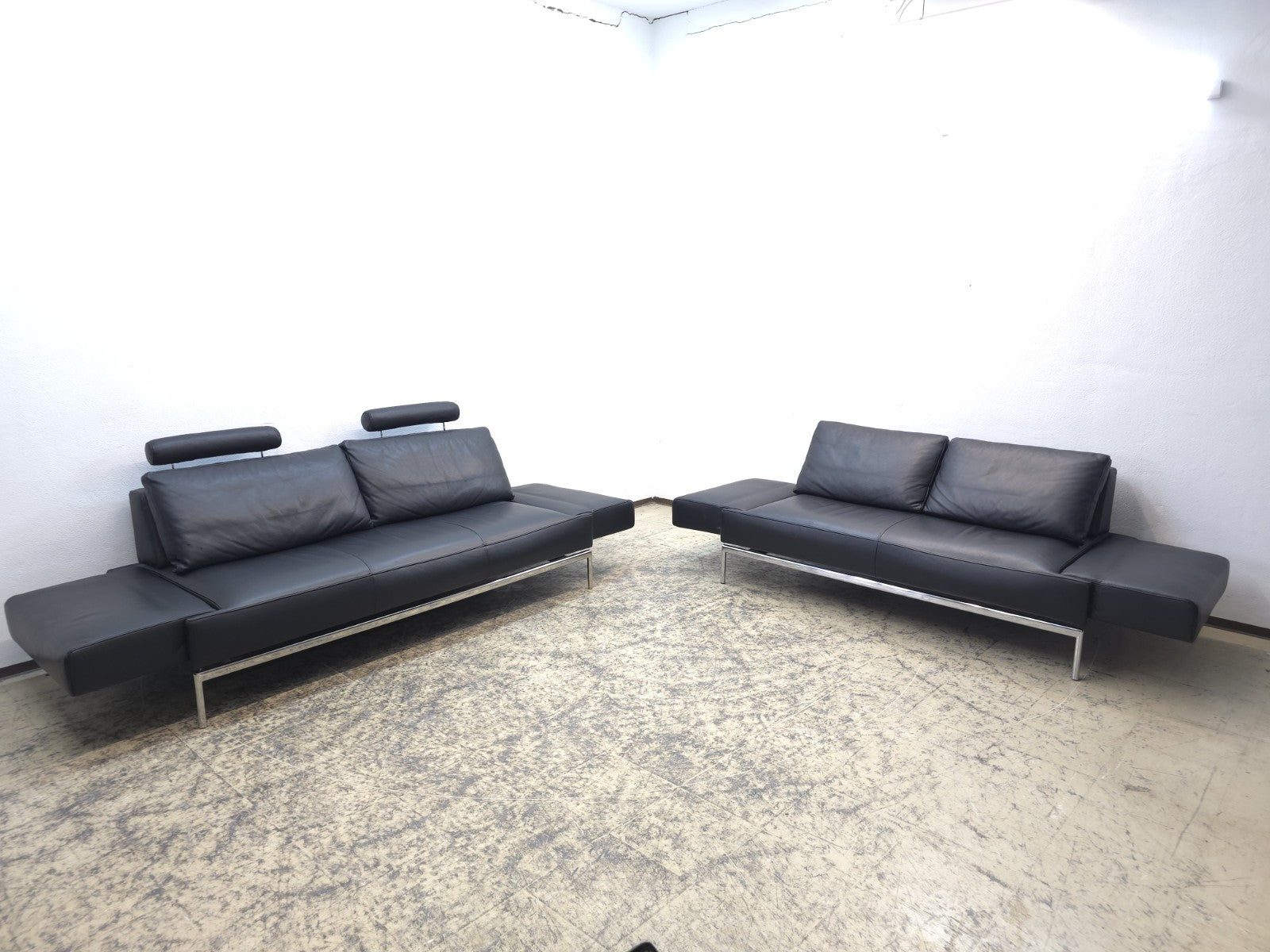 {{ product_title }} – {{ product_type }} von JS Furniture, Designer-Möbel gebraucht.