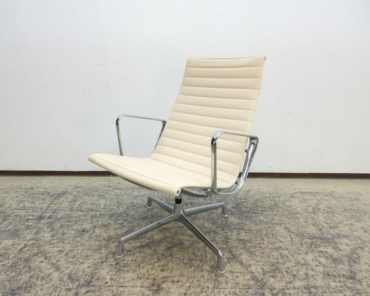 {{ product_title }} – {{ product_type }} von JS Furniture, Designer-Möbel gebraucht.