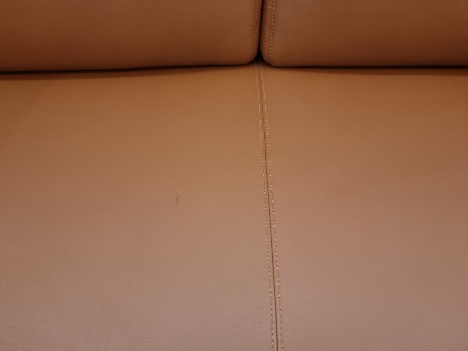 {{ product_title }} – {{ product_type }} von JS Furniture, Designer-Möbel gebraucht.