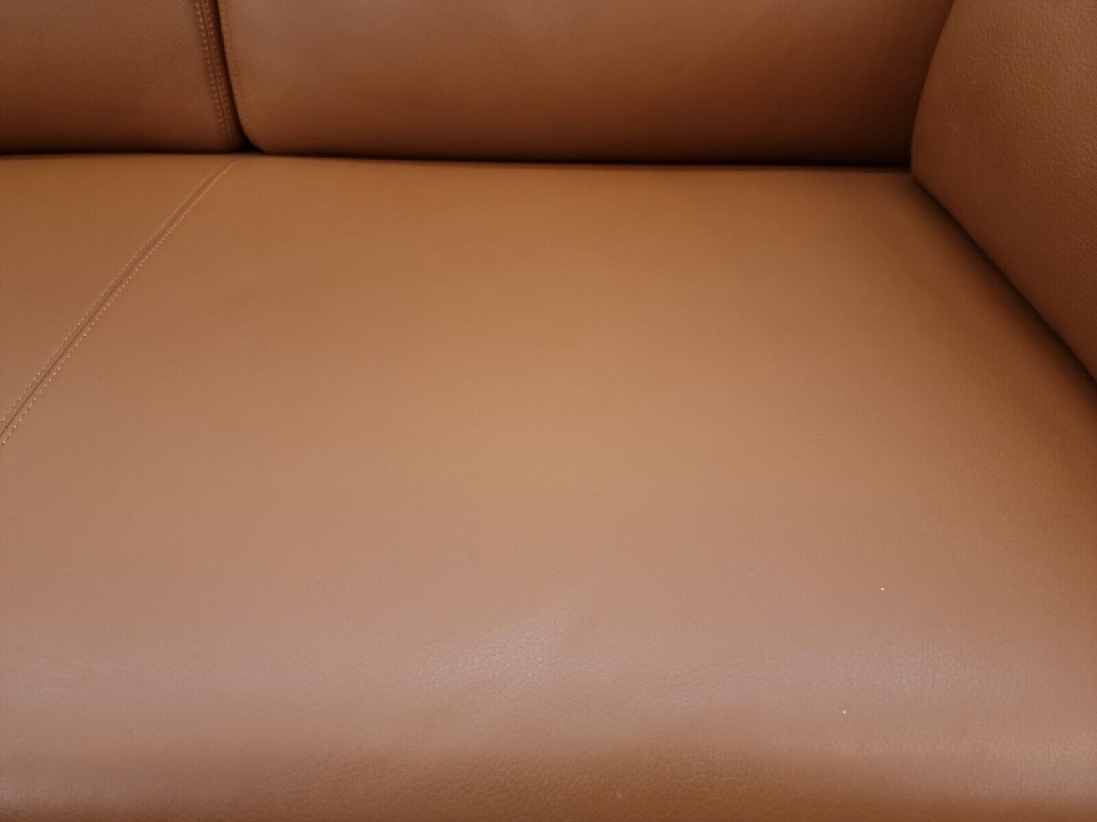 {{ product_title }} – {{ product_type }} von JS Furniture, Designer-Möbel gebraucht.