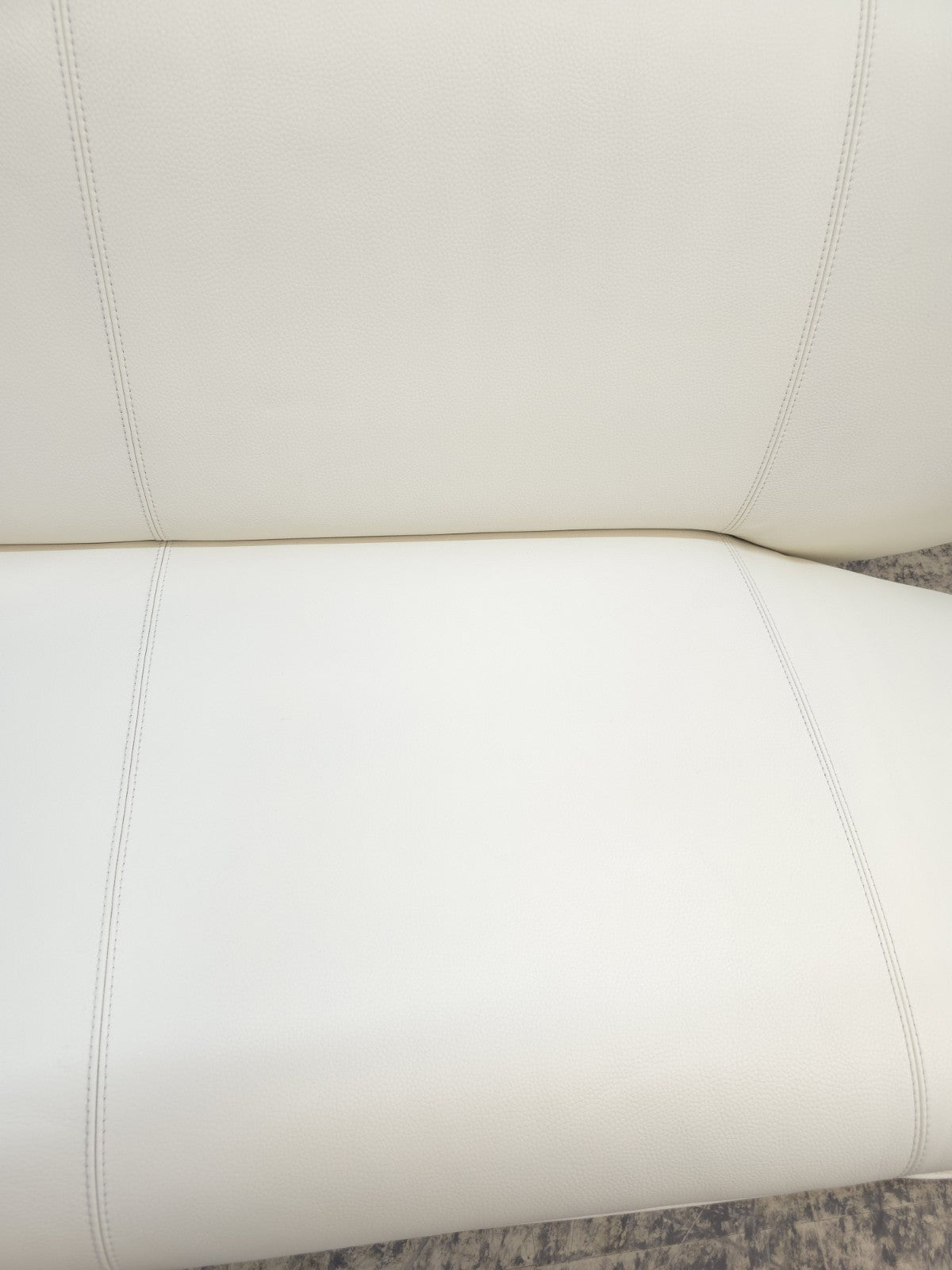 {{ product_title }} – {{ product_type }} von JS Furniture, Designer-Möbel gebraucht.