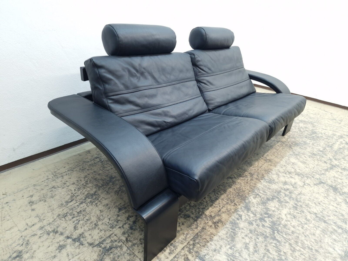 {{ product_title }} – {{ product_type }} von JS Furniture, Designer-Möbel gebraucht.
