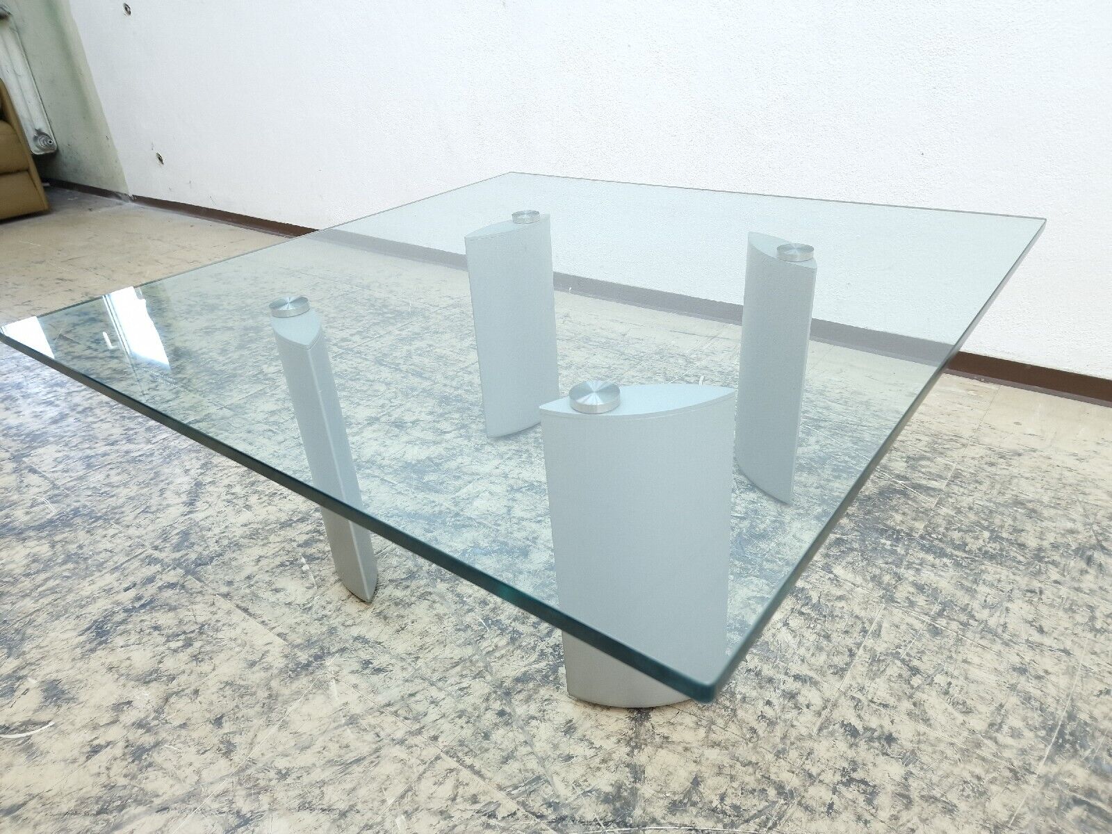 {{ product_title }} – {{ product_type }} von JS Furniture, Designer-Möbel gebraucht.