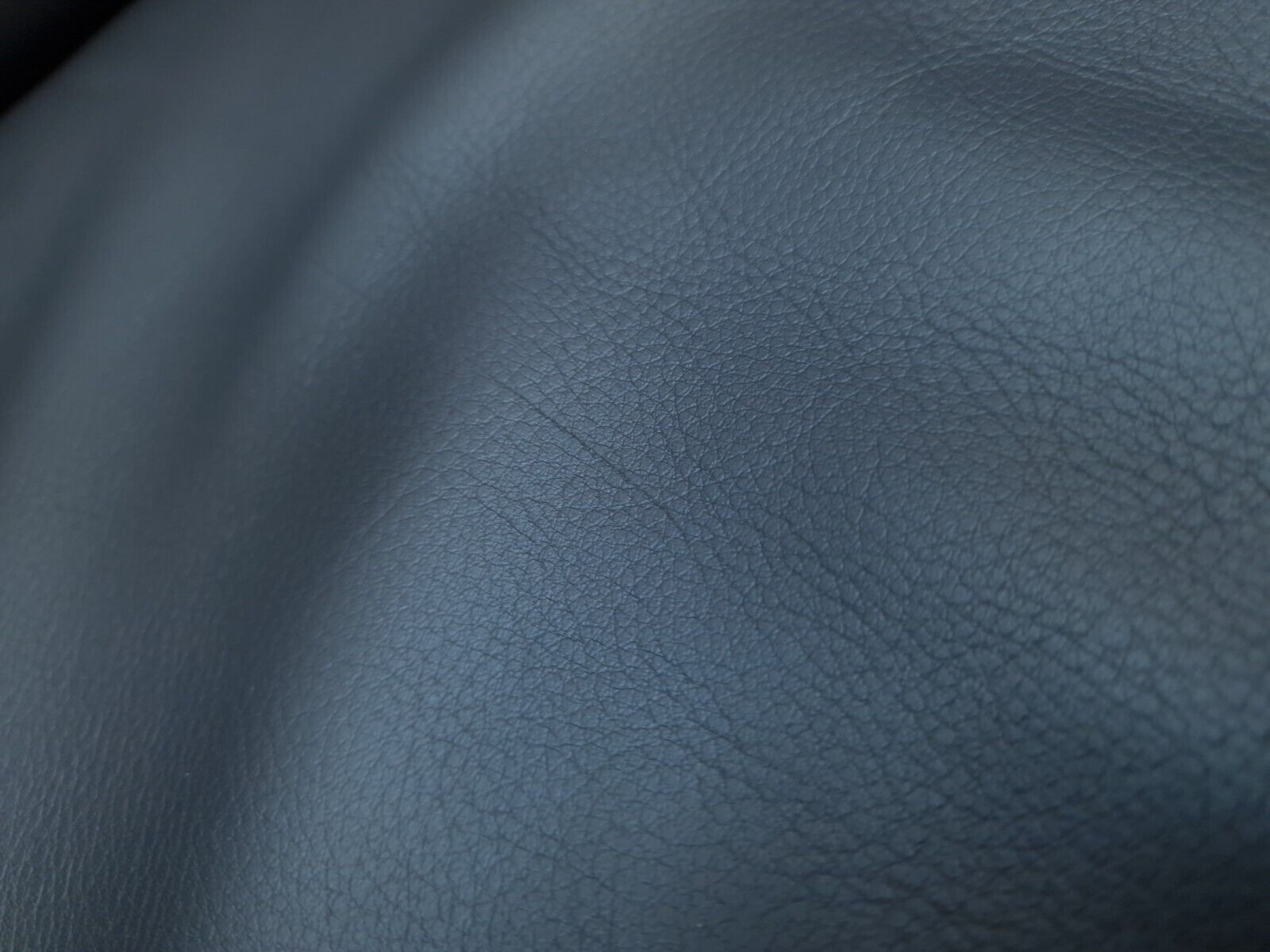 {{ product_title }} – {{ product_type }} von JS Furniture, Designer-Möbel gebraucht.