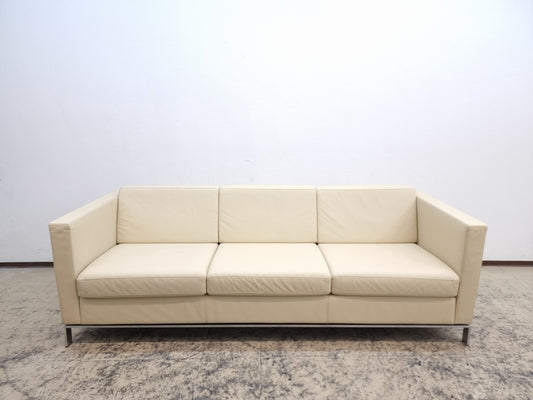 {{ product_title }} – {{ product_type }} von JS Furniture, Designer-Möbel gebraucht.