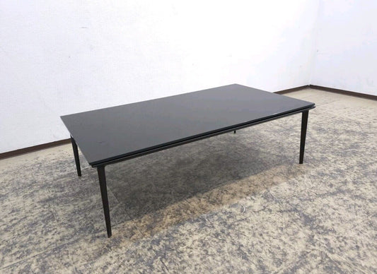 {{ product_title }} – {{ product_type }} von JS Furniture, Designer-Möbel gebraucht.