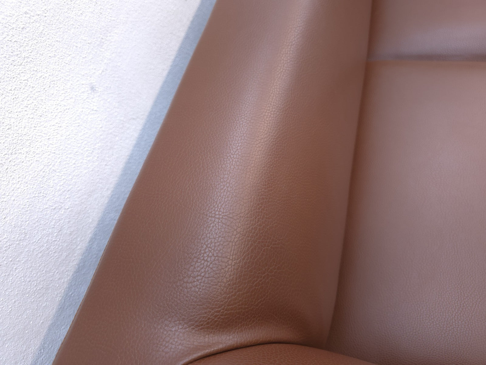 {{ product_title }} – {{ product_type }} von JS Furniture, Designer-Möbel gebraucht.