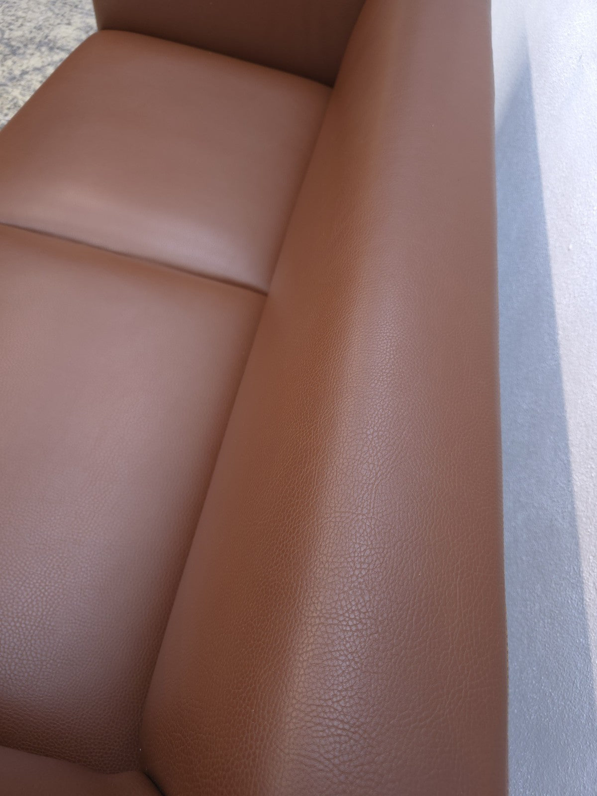 {{ product_title }} – {{ product_type }} von JS Furniture, Designer-Möbel gebraucht.