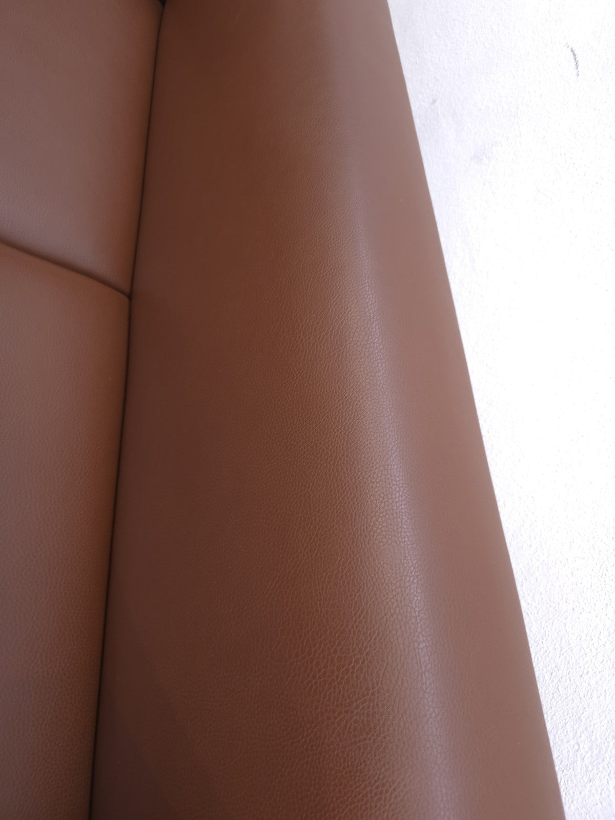 {{ product_title }} – {{ product_type }} von JS Furniture, Designer-Möbel gebraucht.
