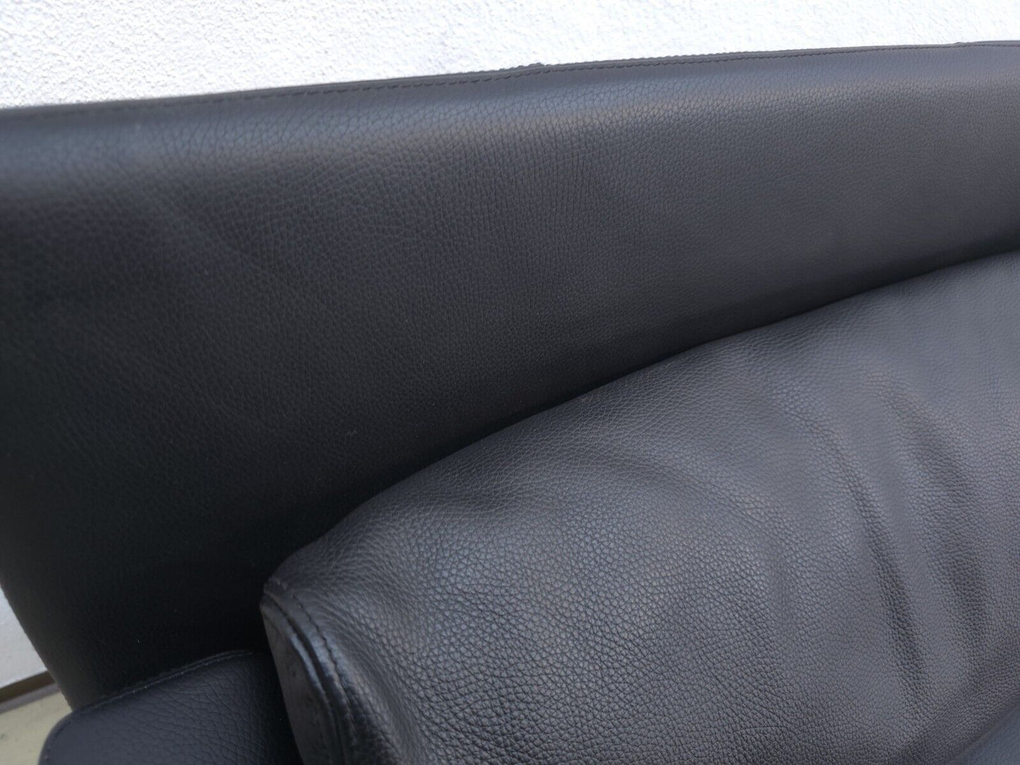 {{ product_title }} – {{ product_type }} von JS Furniture, Designer-Möbel gebraucht.
