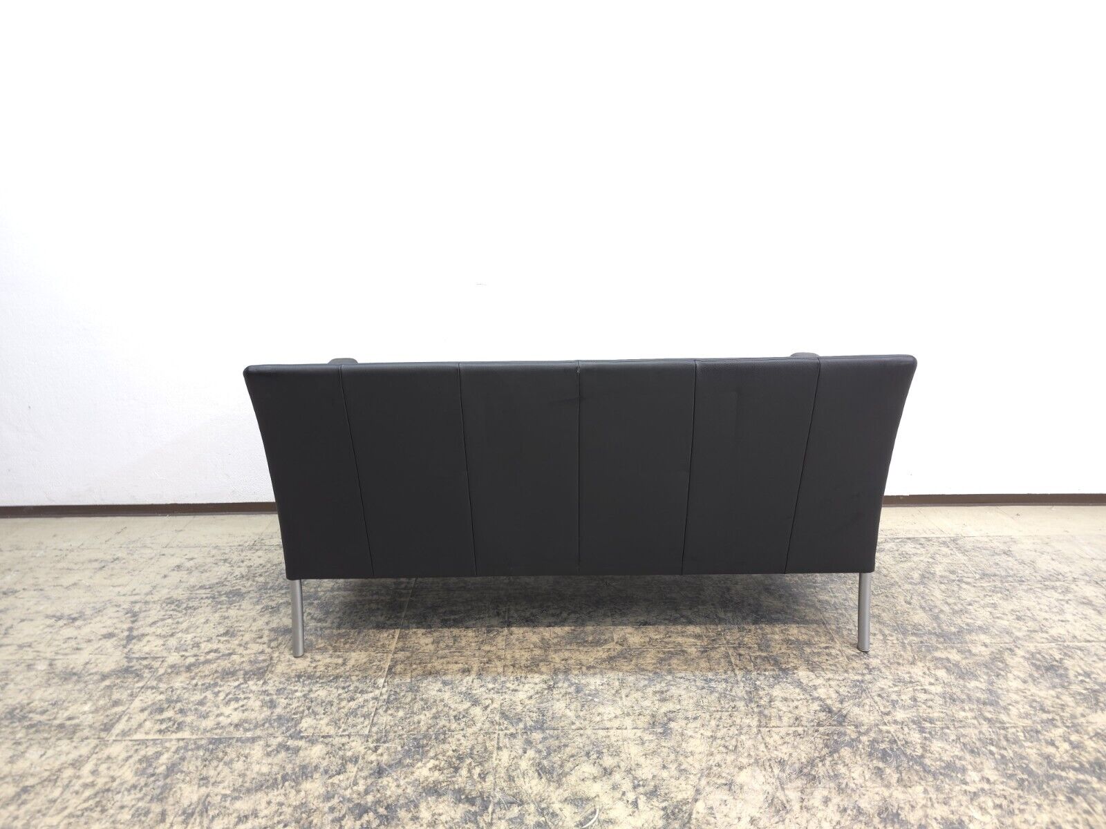 {{ product_title }} – {{ product_type }} von JS Furniture, Designer-Möbel gebraucht.