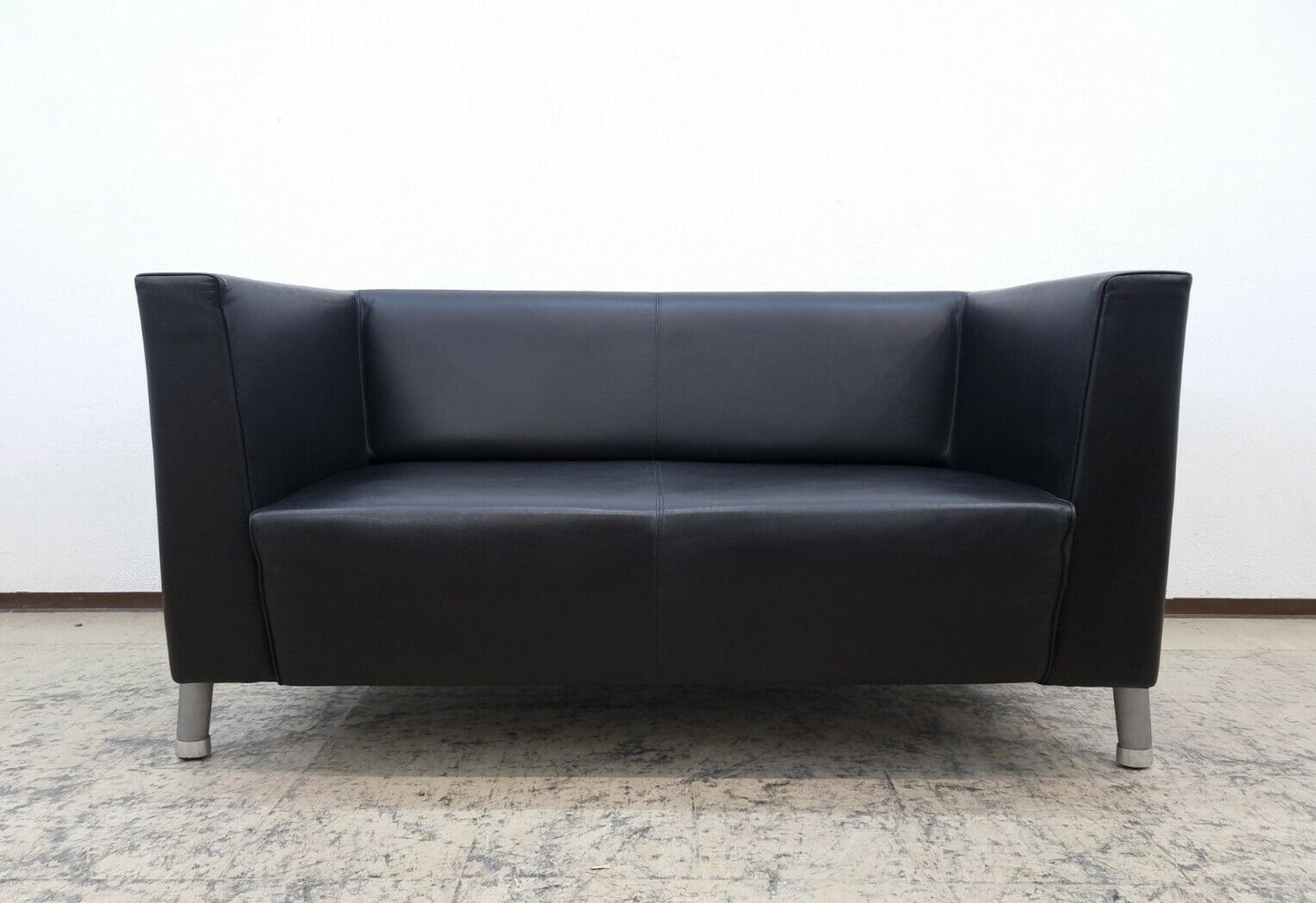 {{ product_title }} – {{ product_type }} von JS Furniture, Designer-Möbel gebraucht.